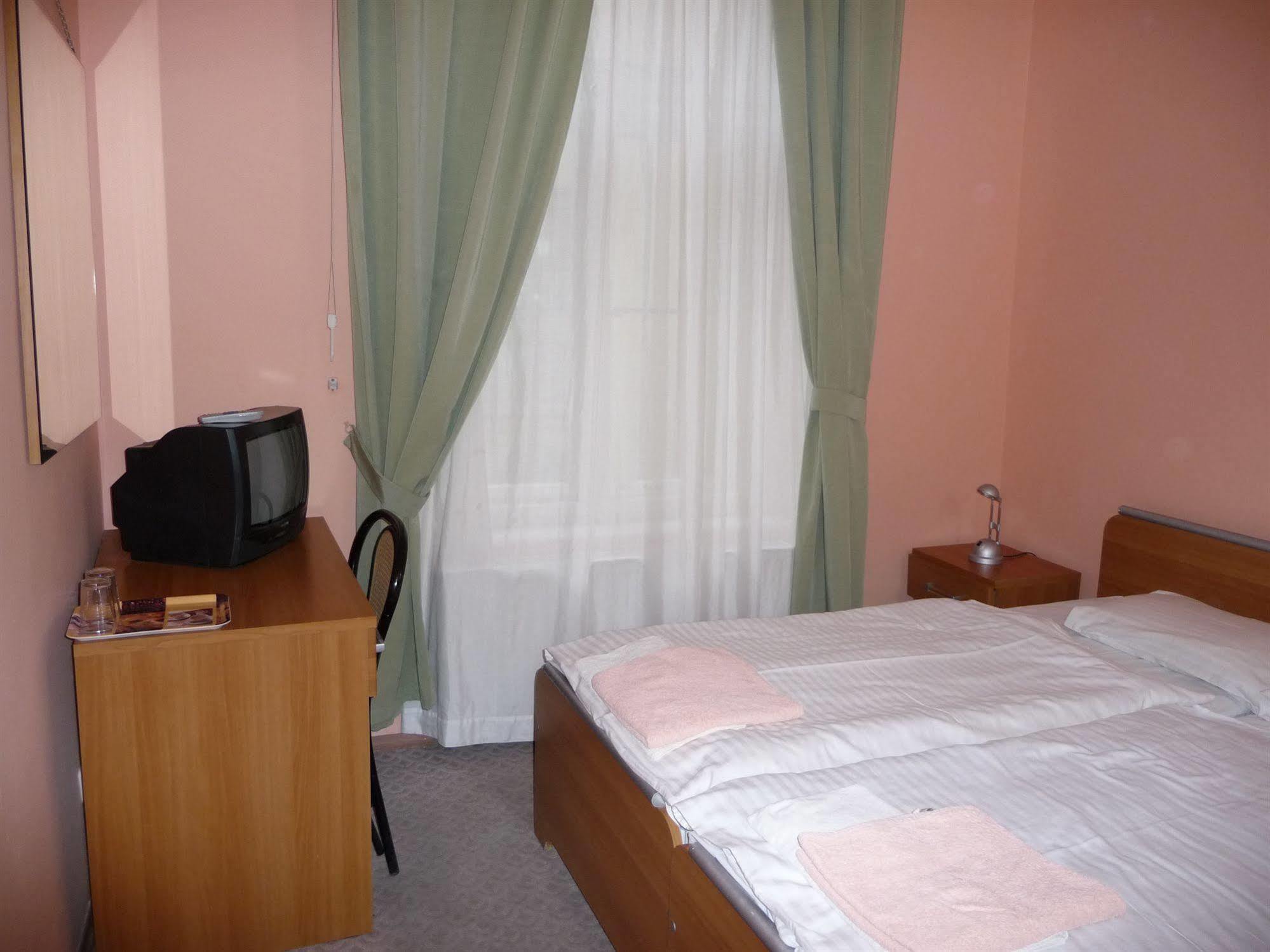 Гостьовий будинок Center 2*